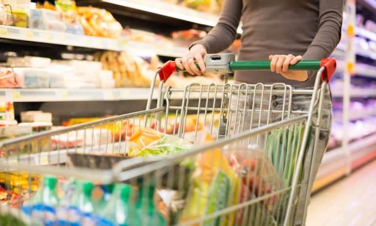 A new report suggests less than half of U.S. grocery companies commit to eliminating food waste, but other stores can catch up with crucial first steps.